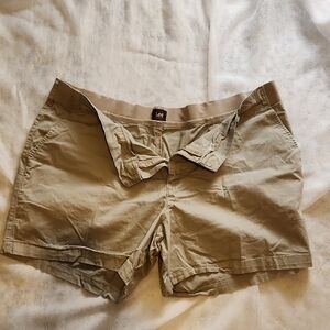 Lee Women's Tan Mid-Rise Cotton Blend Athletic Shorts